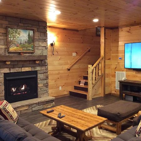 Ridge View Lodge Nature And Mountain View - Hot Tub - Firepit - Yard - Games Gatlinburg Exteriör bild
