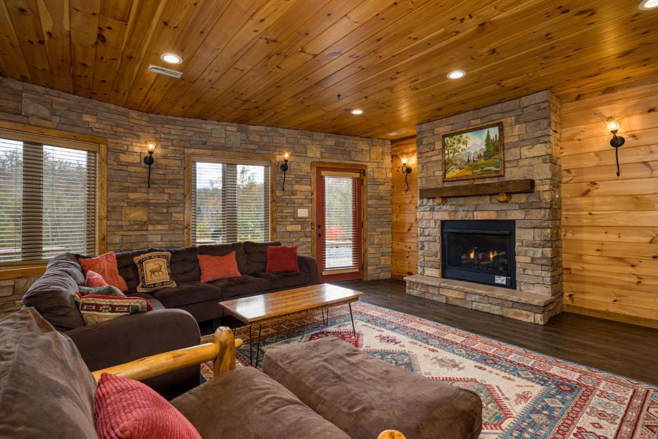 Ridge View Lodge Nature And Mountain View - Hot Tub - Firepit - Yard - Games Gatlinburg Exteriör bild