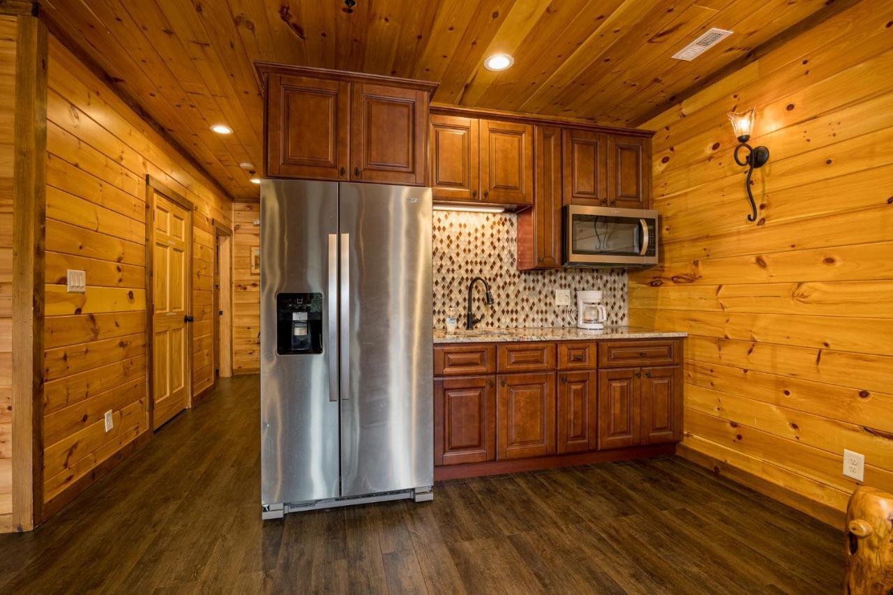 Ridge View Lodge Nature And Mountain View - Hot Tub - Firepit - Yard - Games Gatlinburg Exteriör bild